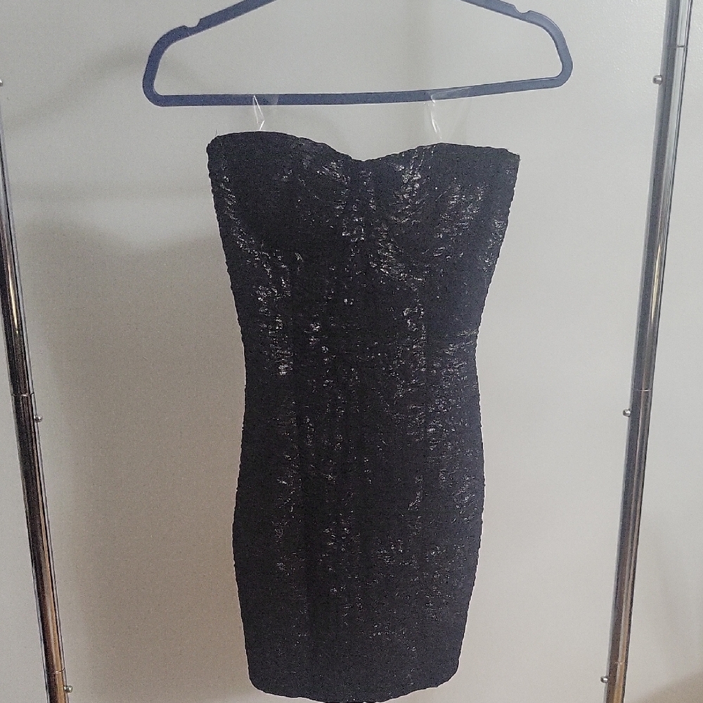 Elegant Black Strapless Dress
